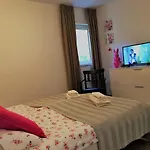 Effie Perine Apartmán *