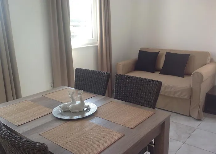 Effie Perine Apartment *