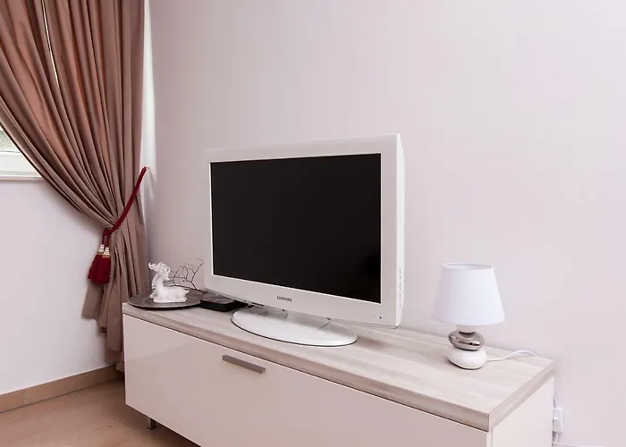 Effie Perine Apartment