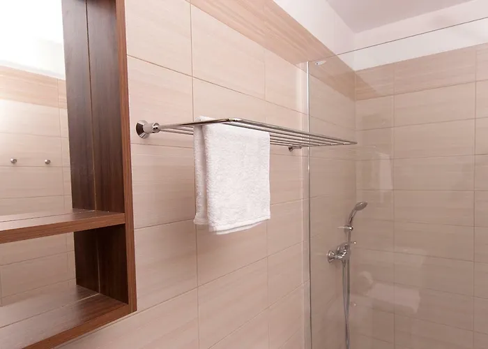 Apartma Effie Perine